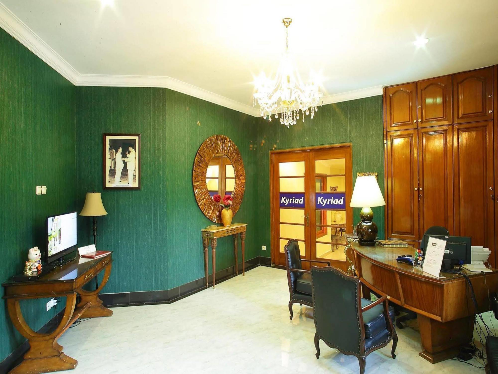 Arimbi Pejaten Suites Jakarta Exteriér fotografie